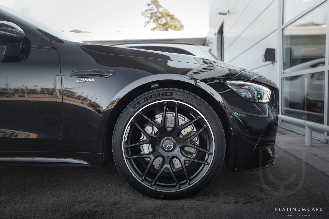 Mercedes-Benz AMG GT 4 43 AMG 4M+