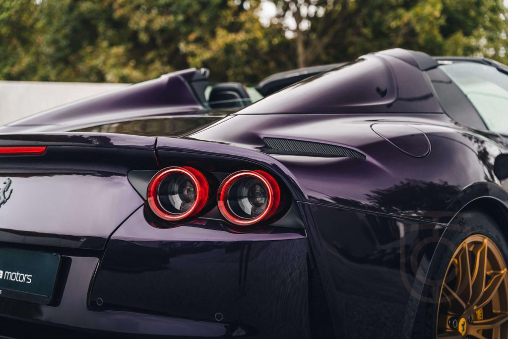 Ferrari 812 GTS Atelier/ Viola Hong Kong / Carbon / VAT