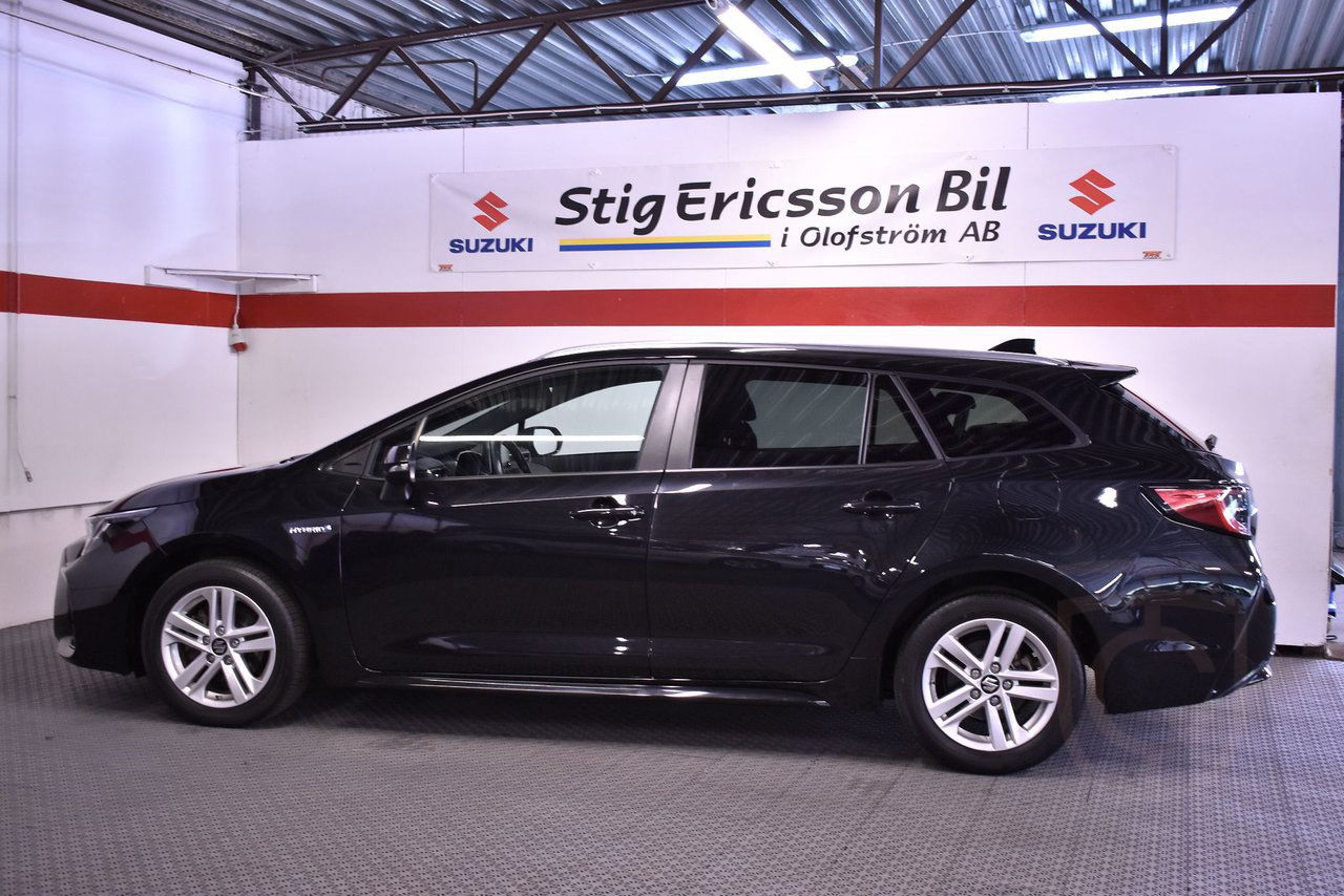 Suzuki Swace 1,8 Hybrid Select