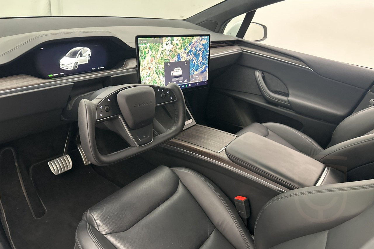 Tesla Model X Autopilot