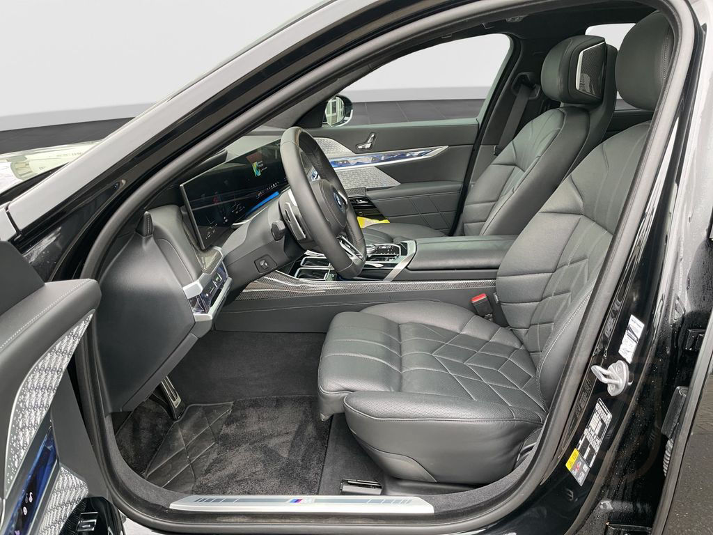 BMW 750e xDrive UPE 180.940,- € #exclusive