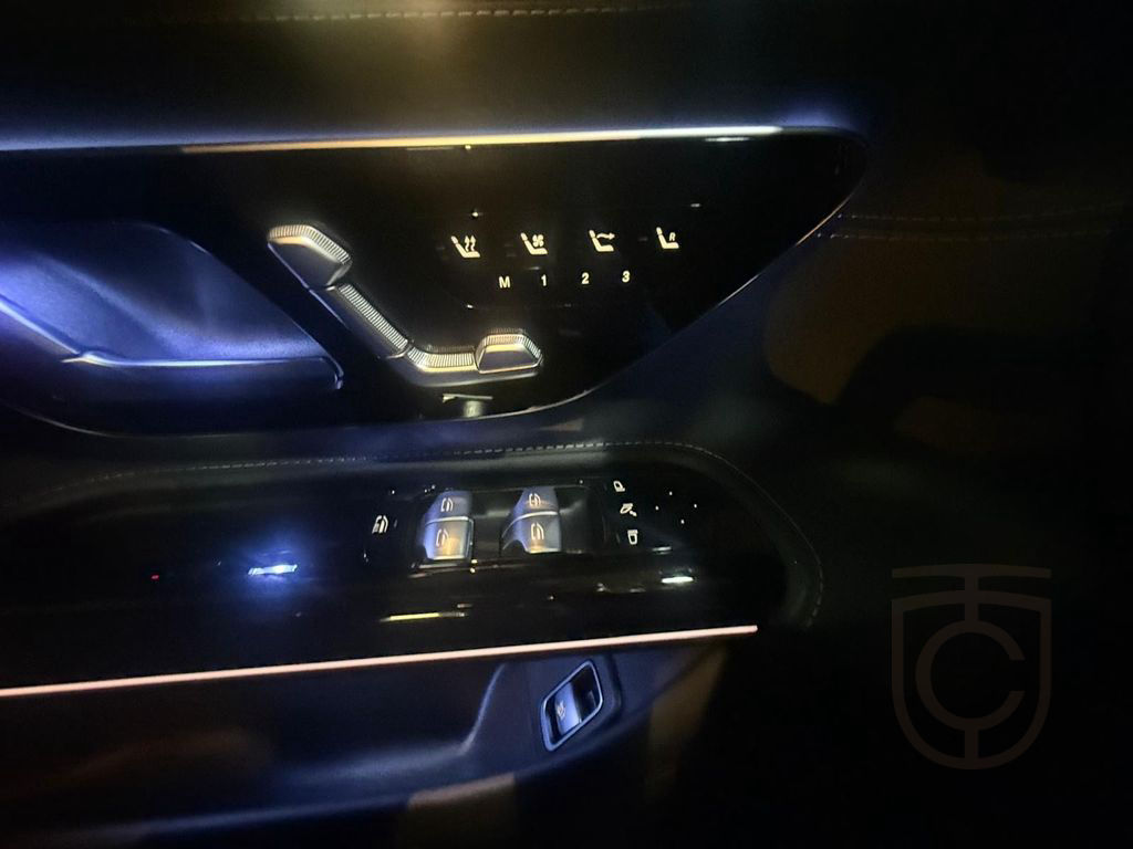 Mercedes-Benz SL63 4MATIC+ DISTRONIC HEAD-UP HINTERACHSLENKUNG