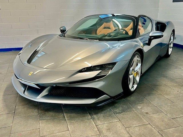 Ferrari SF90 Spider JBL Lift Kamera Garantie -1Hand