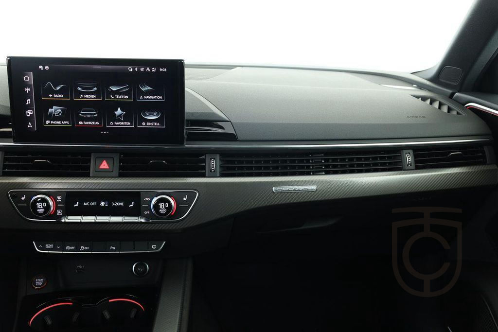 Audi RS4 Avant competition+ Matrix Pano Nav BangO Kam