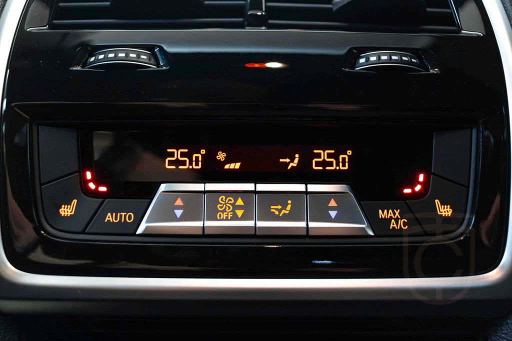 BMW X6 M60i xDrive/BOWERS&WILKINS/CARBON/PANO/AHK