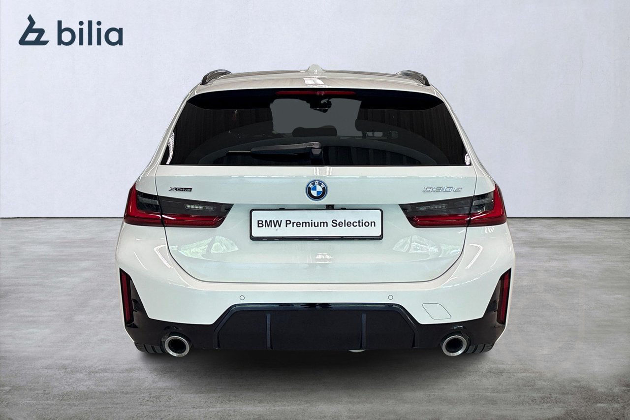 BMW 330e xDrive Touring M-Sport