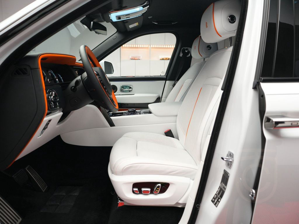 Rolls-Royce Cullinan Black Badge