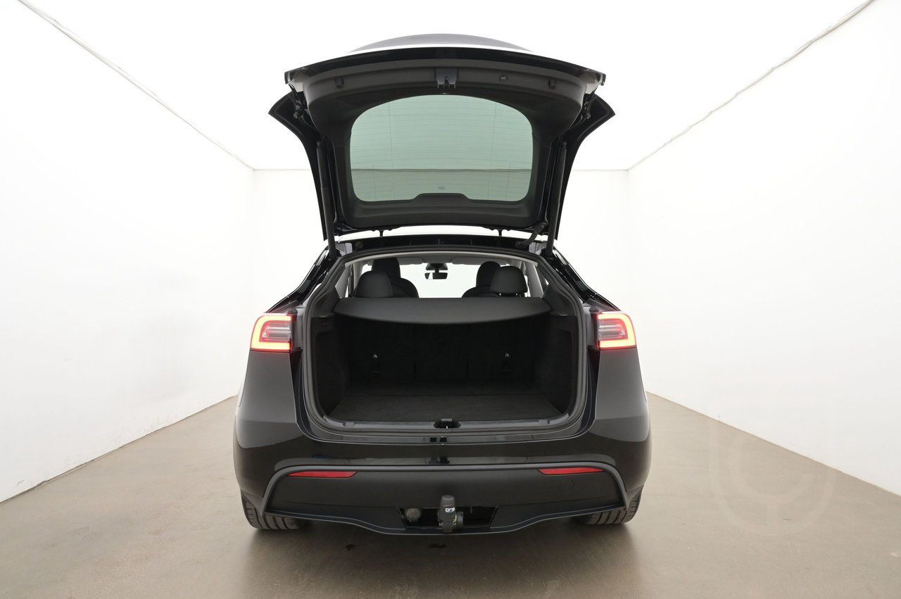 Tesla Model Y Long Range AWD Autopilot Acc.Boost Pano