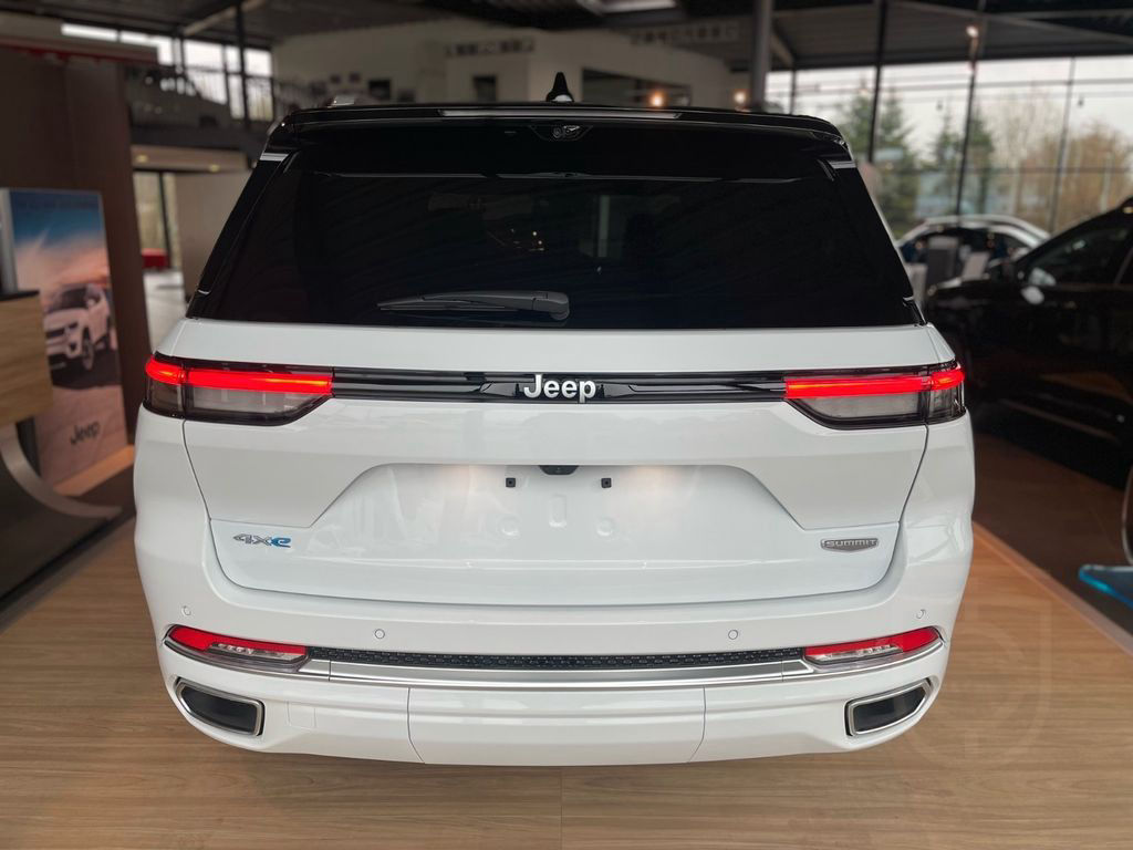 Jeep Grand Cherokee PHEV Summit Reserve / Kein Import