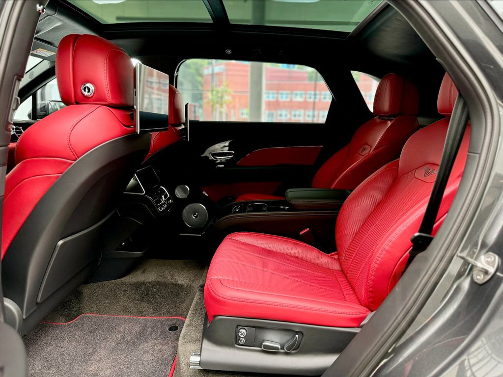 Bentley Bentayga 4.0 V8 EWB 4WD Autom.
