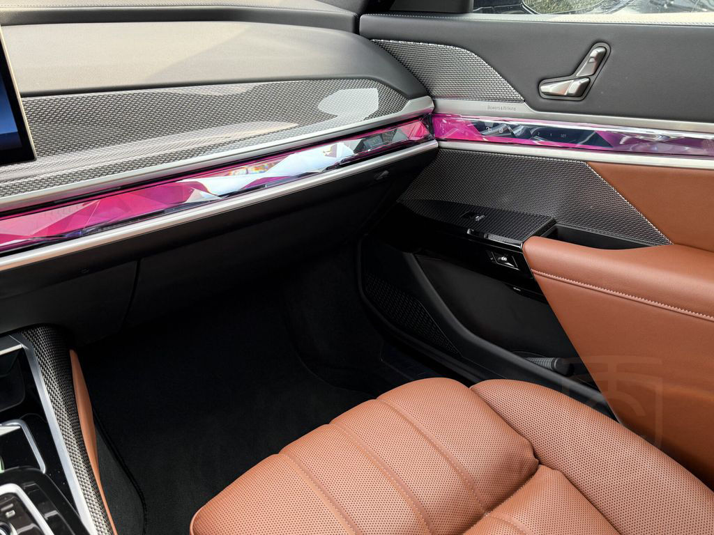 BMW i7 xDrive60 | M-Sport Pro | Panorama Sky Lounge