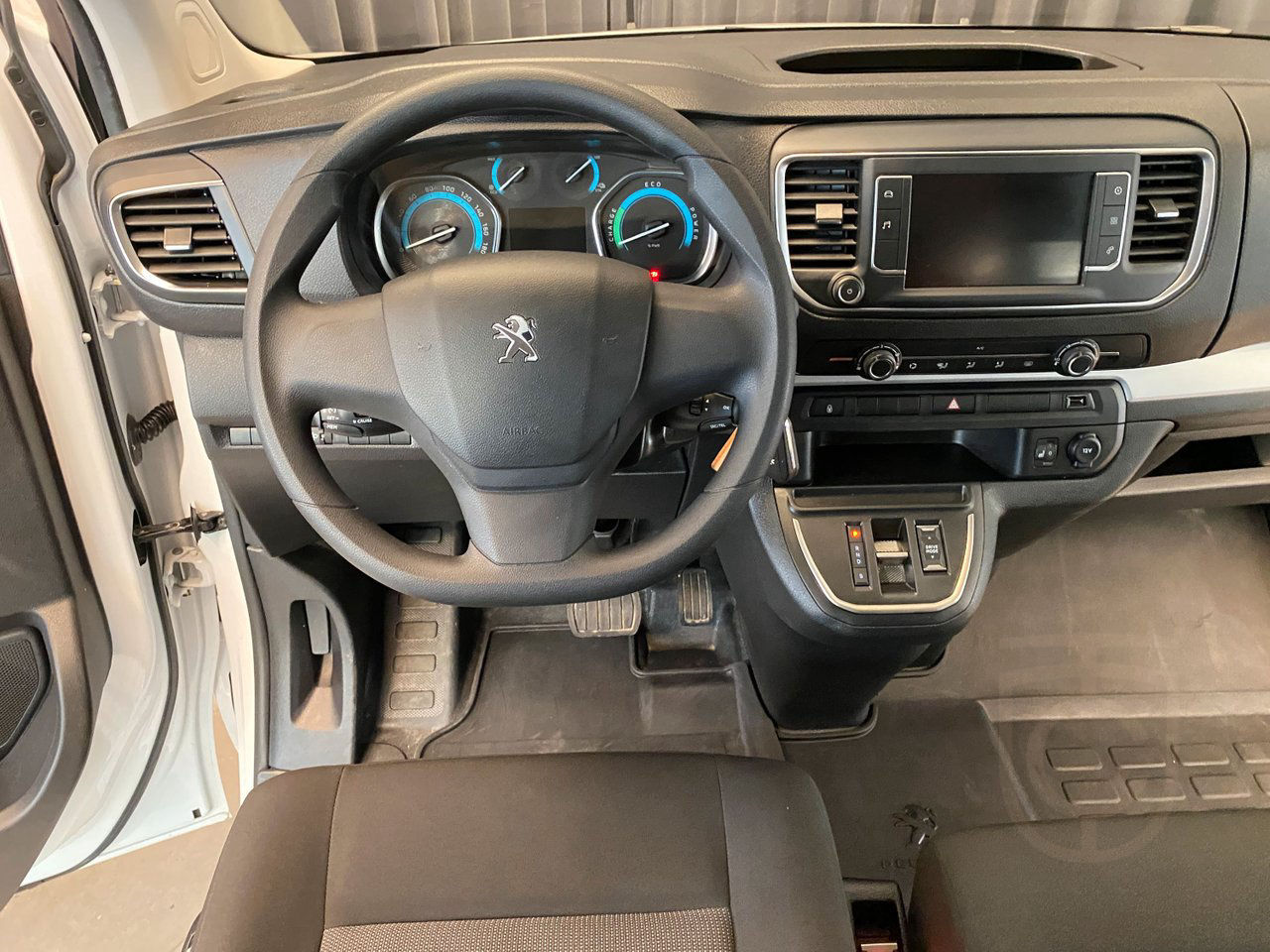 Peugeot Traveller e-TRAVELLER BUSINESS L3