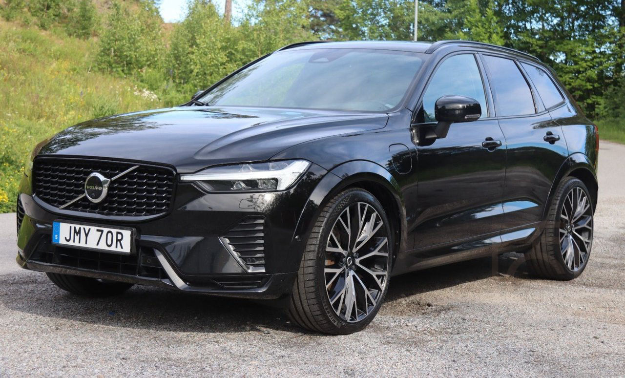 Volvo XC60 Recharge T8 AWD R-Design LONG RANGE 22" PANORAMA