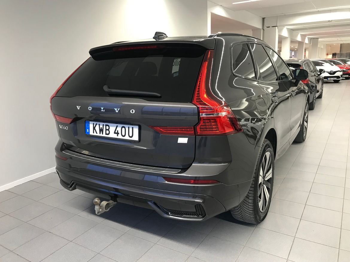 Volvo XC60 Recharge T8 Plus Dark