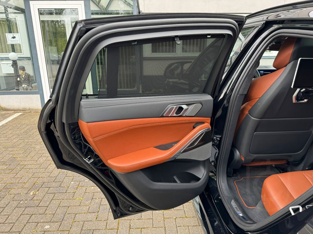 BMW X6 M60i xDrive /M Sitze/Integral/Pan/NP 150.000€