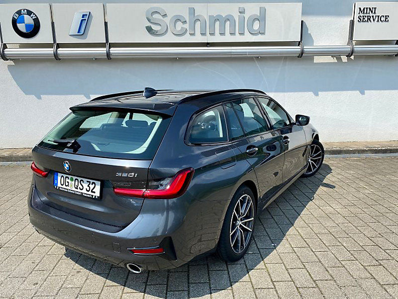 BMW 320i Touring