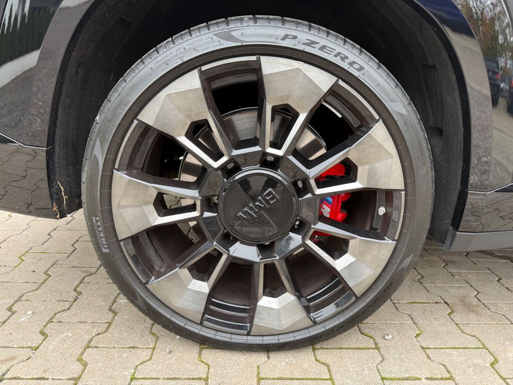 BMW XM RED Label-750PS