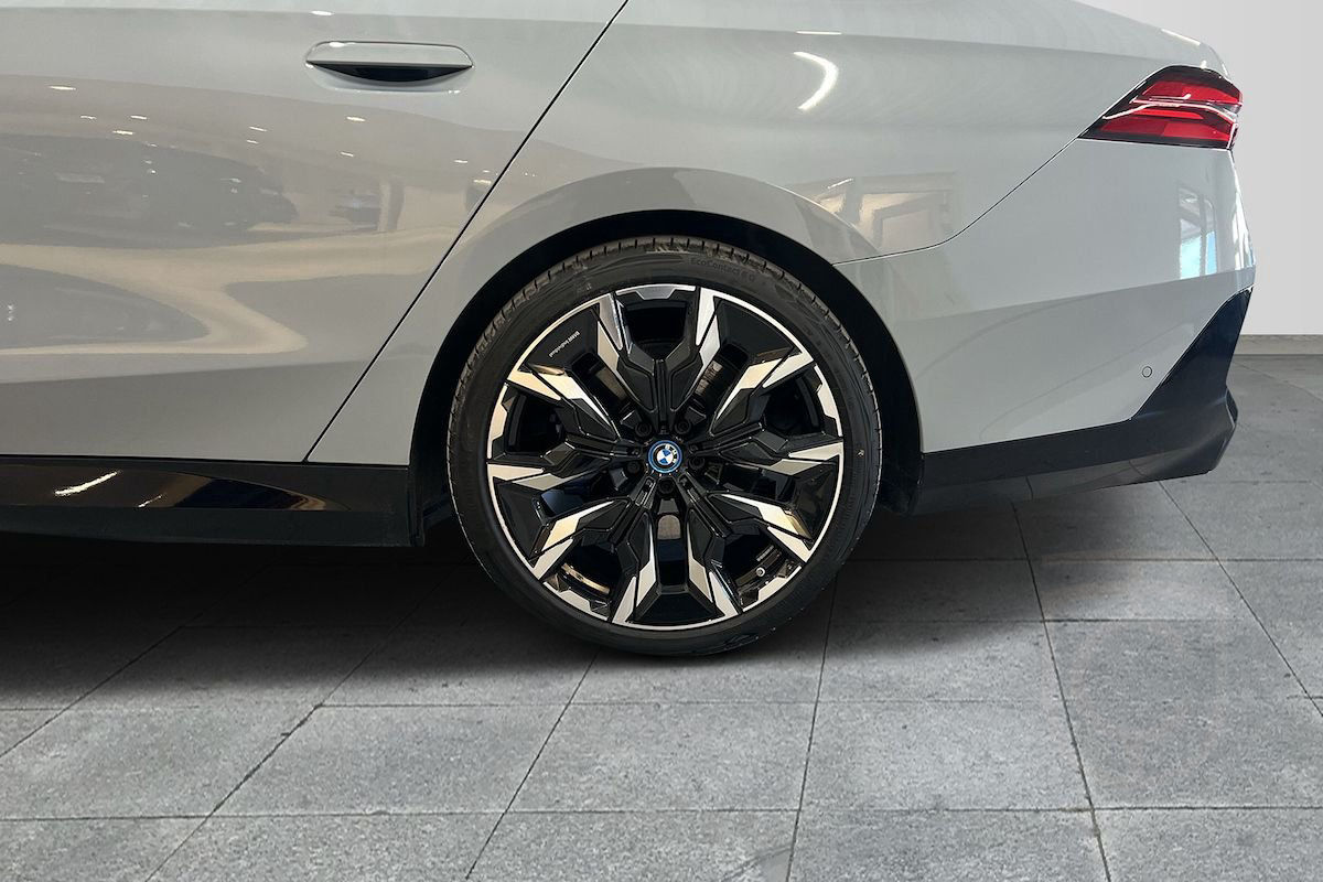 BMW i5 eDrive 40 M Sport Travel Comfort Innovation