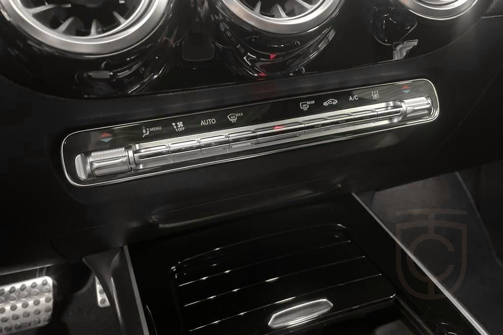Mercedes-Benz EQA 300 4MATIC,AMG,Burmester,Hud,MOMS