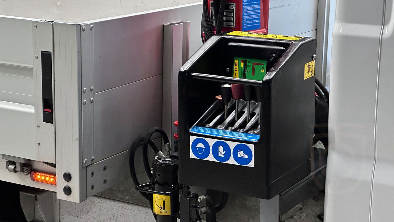 Peugeot Boxer Chassi Cab 335 2.2