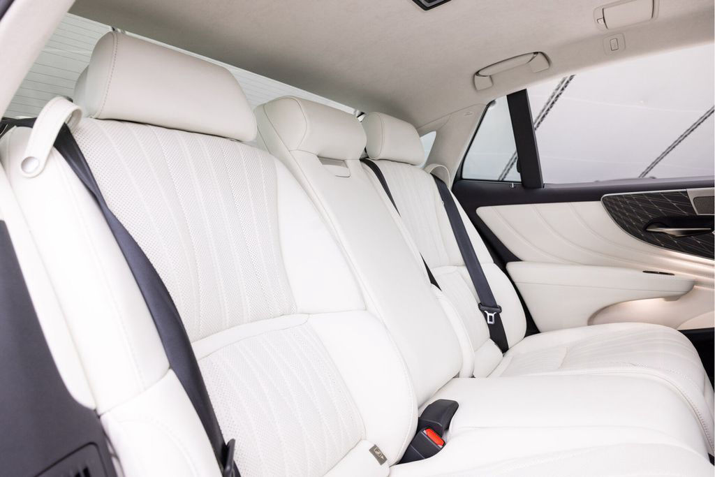 Lexus LS 500 500h AWD President Line | Ottoman seat |