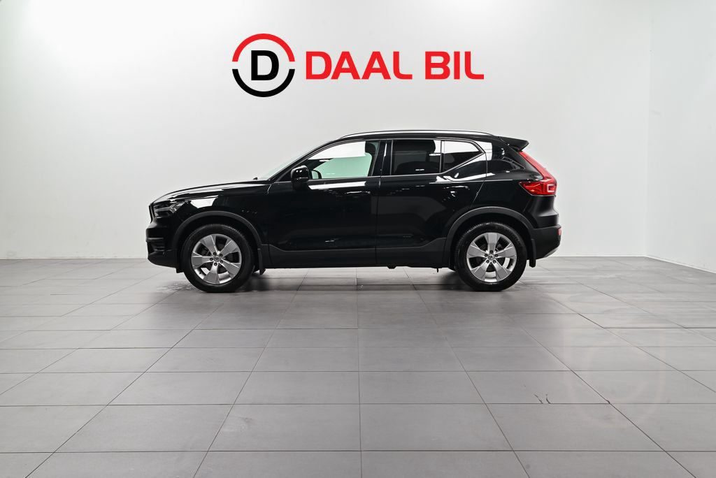 Volvo XC40 T2 MOMENTUM