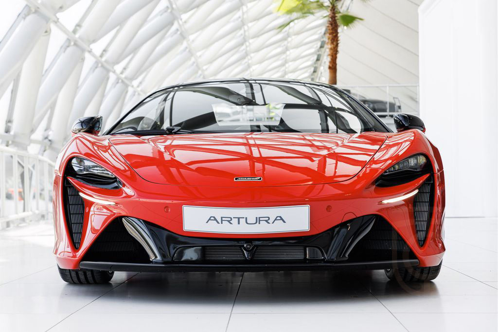 McLaren Artura 3.0 V6 Plug-in | Performance | Black Pack