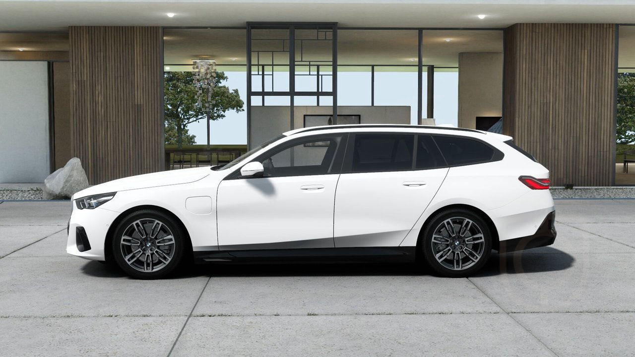 BMW 530e xDrive Touring M Sport Active Ed