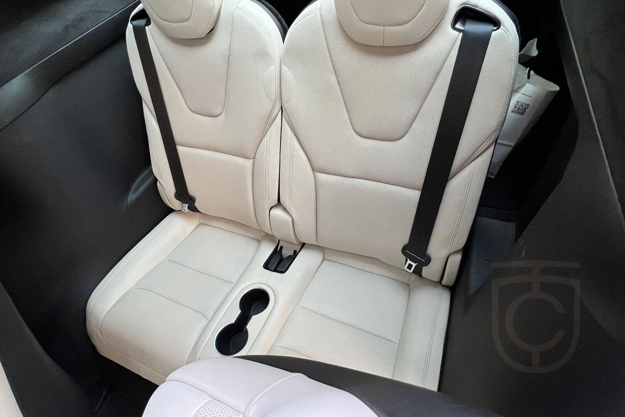Tesla Model X PLAID