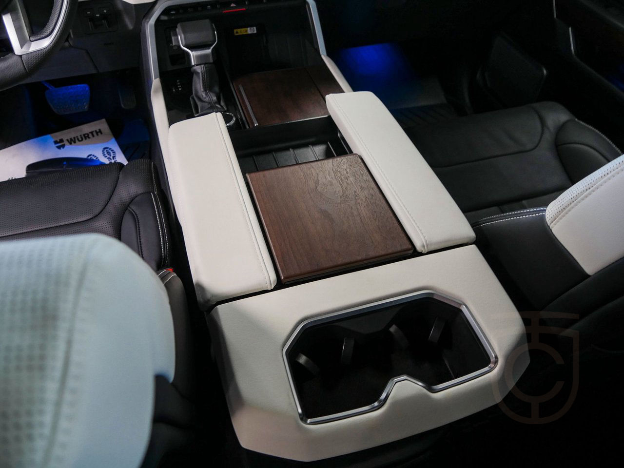 Toyota Tundra CAPSTONE HYRBID HEV