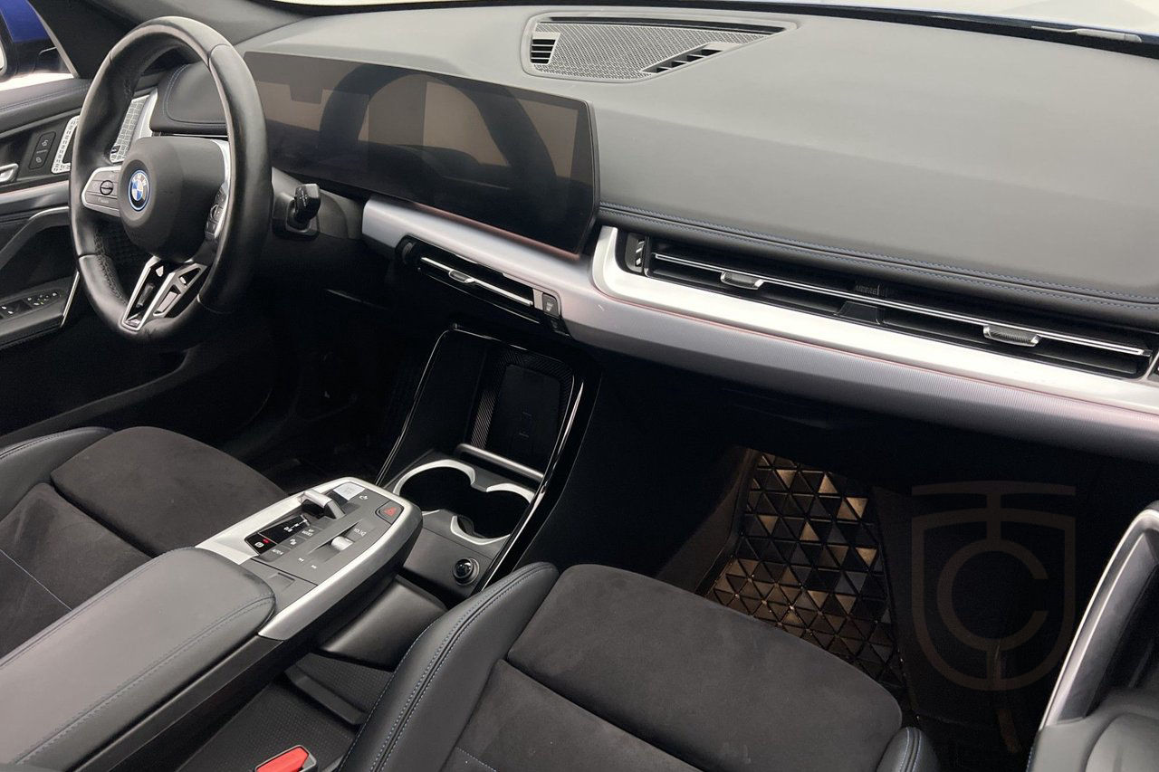 BMW iX1 xDrive30