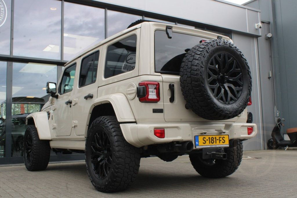 Jeep Wrangler BRUTE 4XE 380 PK SAHARA / Sky One Touch