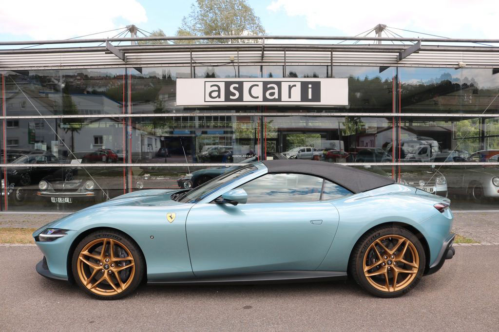 Ferrari Roma Spider