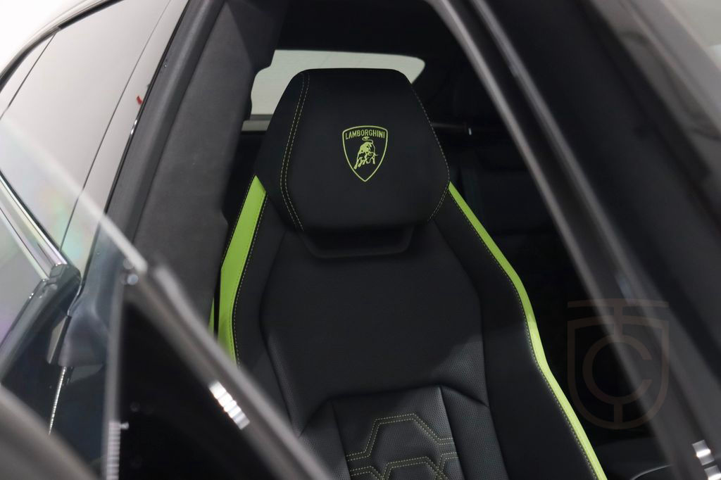 Lamborghini Urus 4.0 V8 PHEV SE