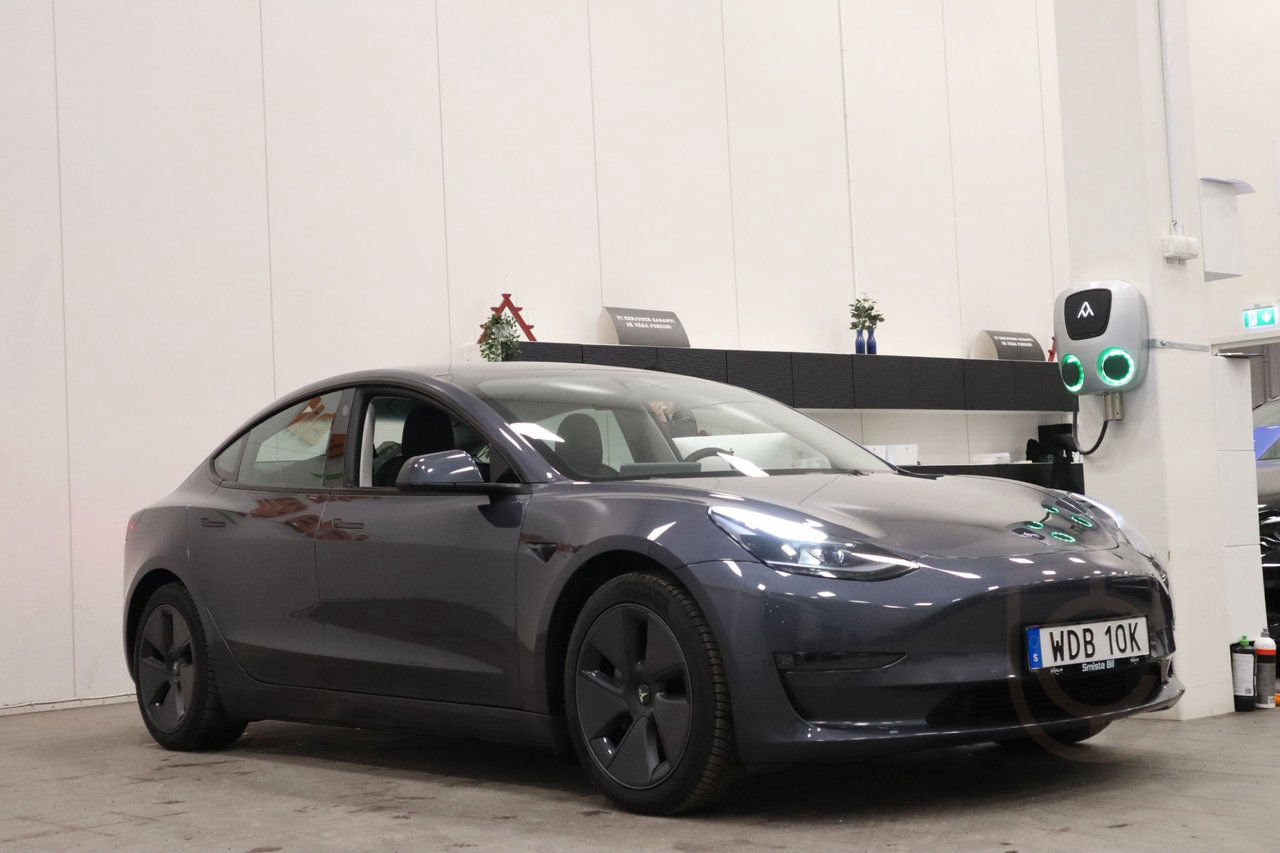 Tesla Model 3 Long Range AWD PANO