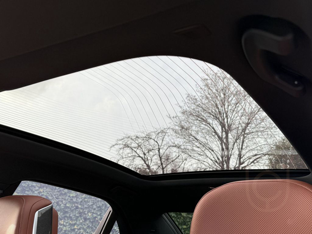 BMW i7 xDrive60 | M-Sport Pro | Panorama Sky Lounge