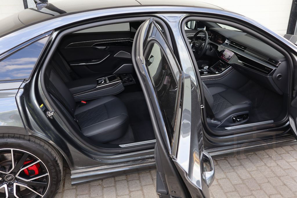 Audi A8L 60 TFSIe lang S-Line BLACK-P./5-SITZER/VOLL