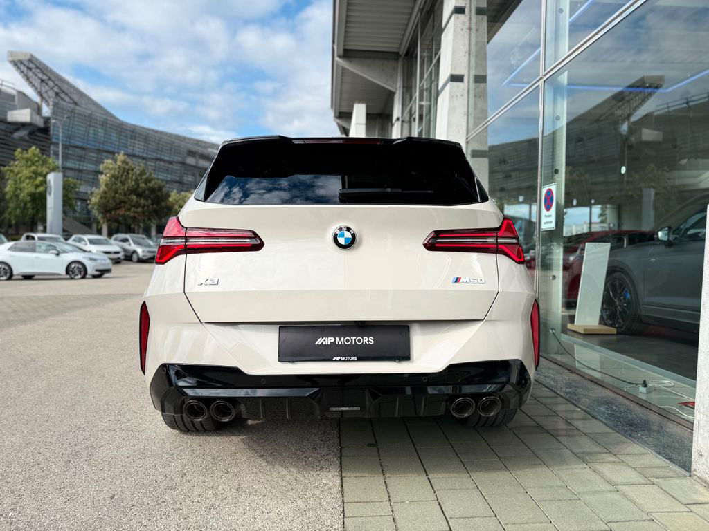 BMW X3 M50 M-PAKET PRO / PANO / AHK / PREMIUM & INNO