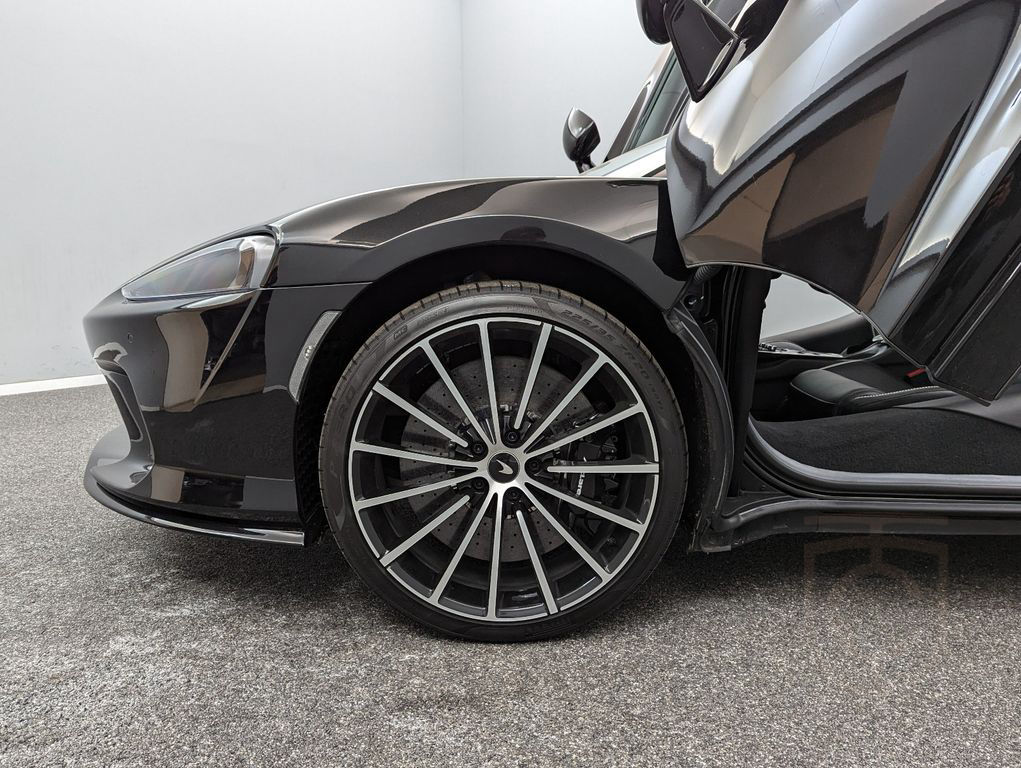 McLaren GT*MY2023*BLACK/BLACK*CARBON*FULL OPTIONS*B&W