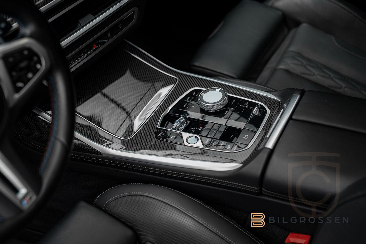 BMW X7 M60i