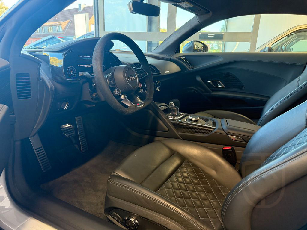 Audi R8 Coupe 5.2 FSI quattro performance/K.Brem/Carb