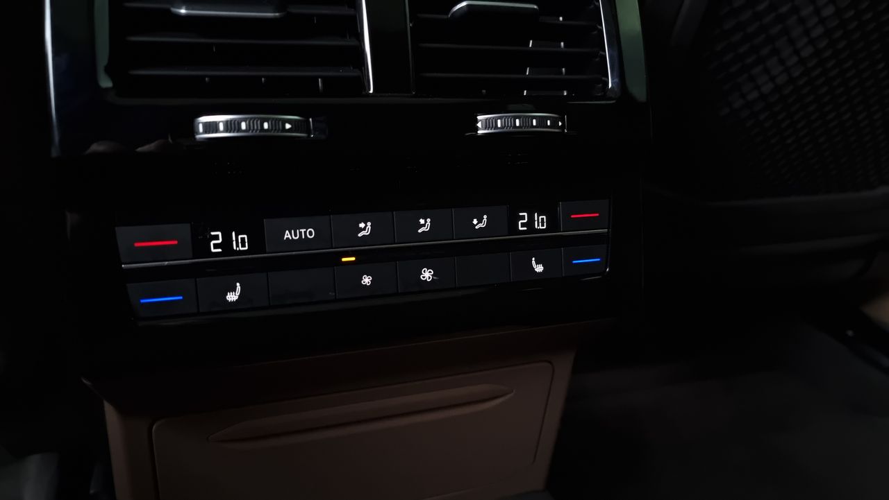 Volkswagen Touareg 4.0 V8