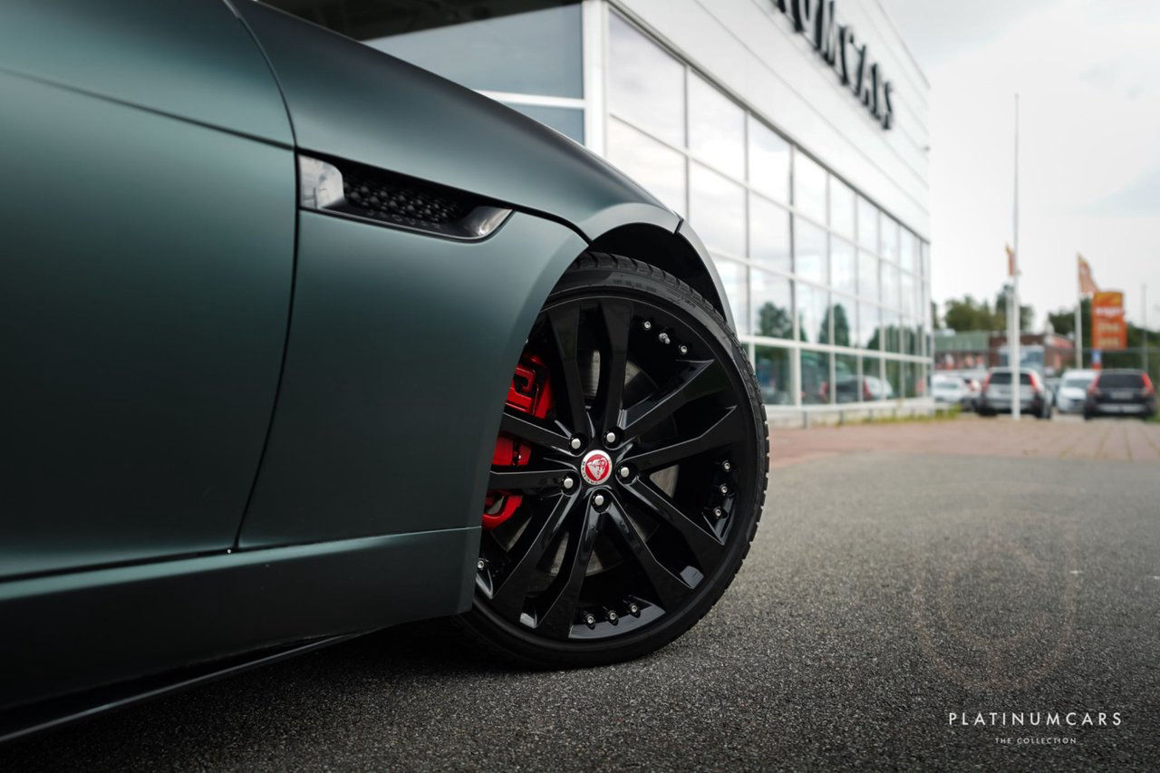 Jaguar F-Type R Quickshift