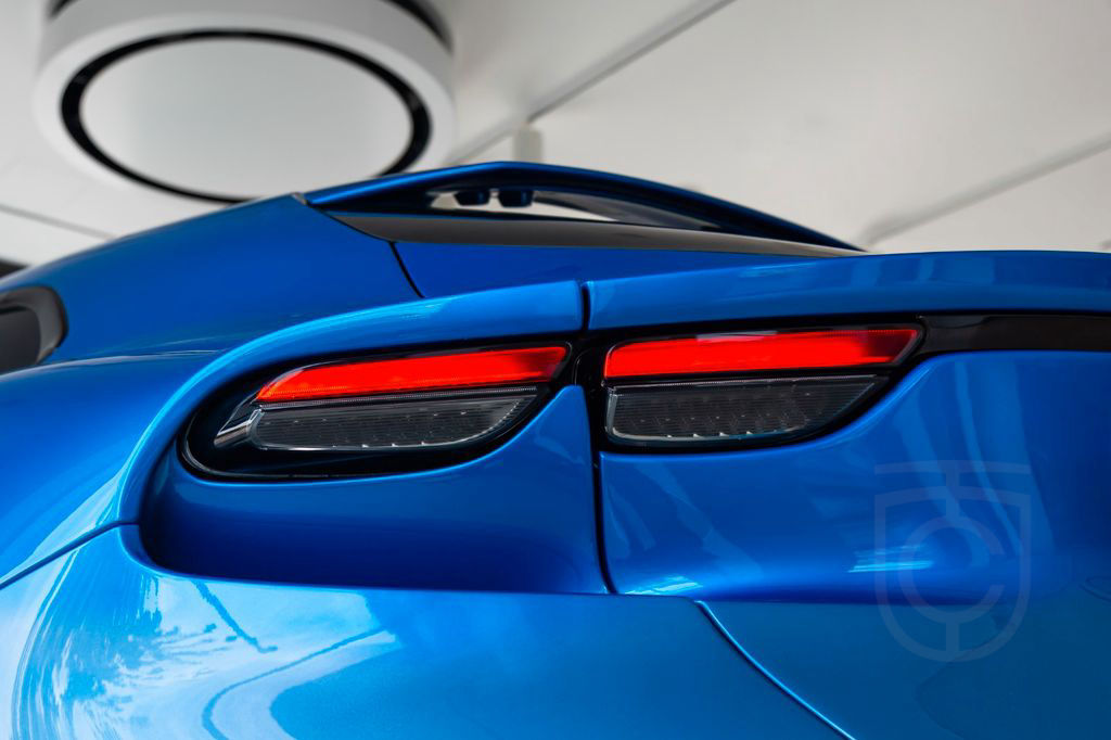 Ferrari Purosangue V12 DCT - Blu Corsa, Visual Carbon