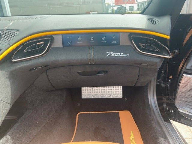 Ferrari Roma Spider Nero Carbon HIFI VIEW ADAS DISPLAY