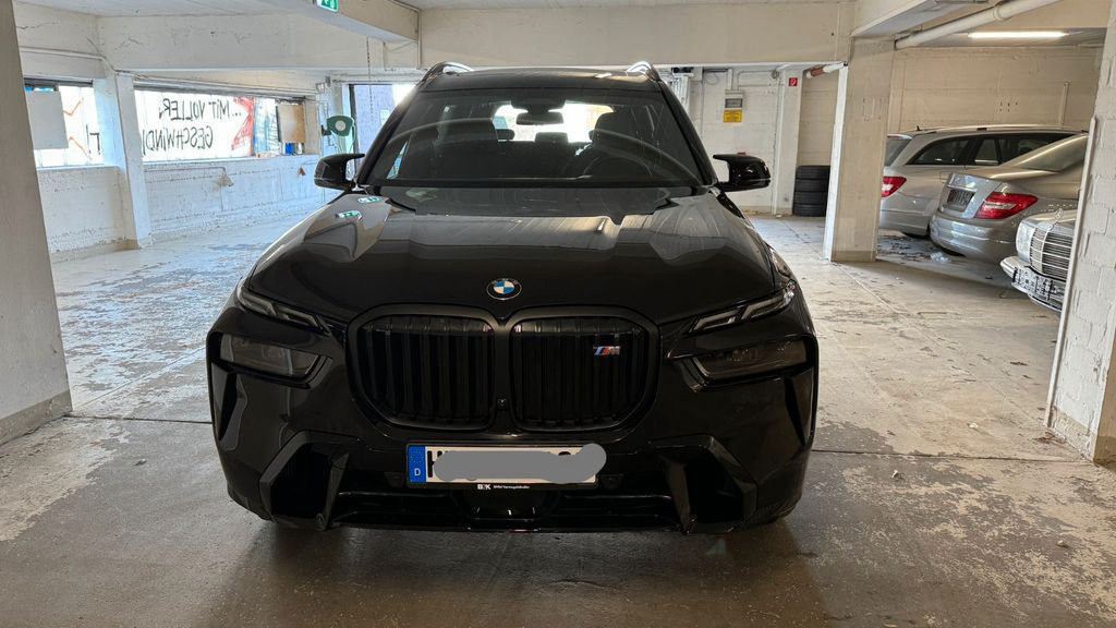 BMW X7 M60i Carbon 04/2024 Liste Preis 157000€