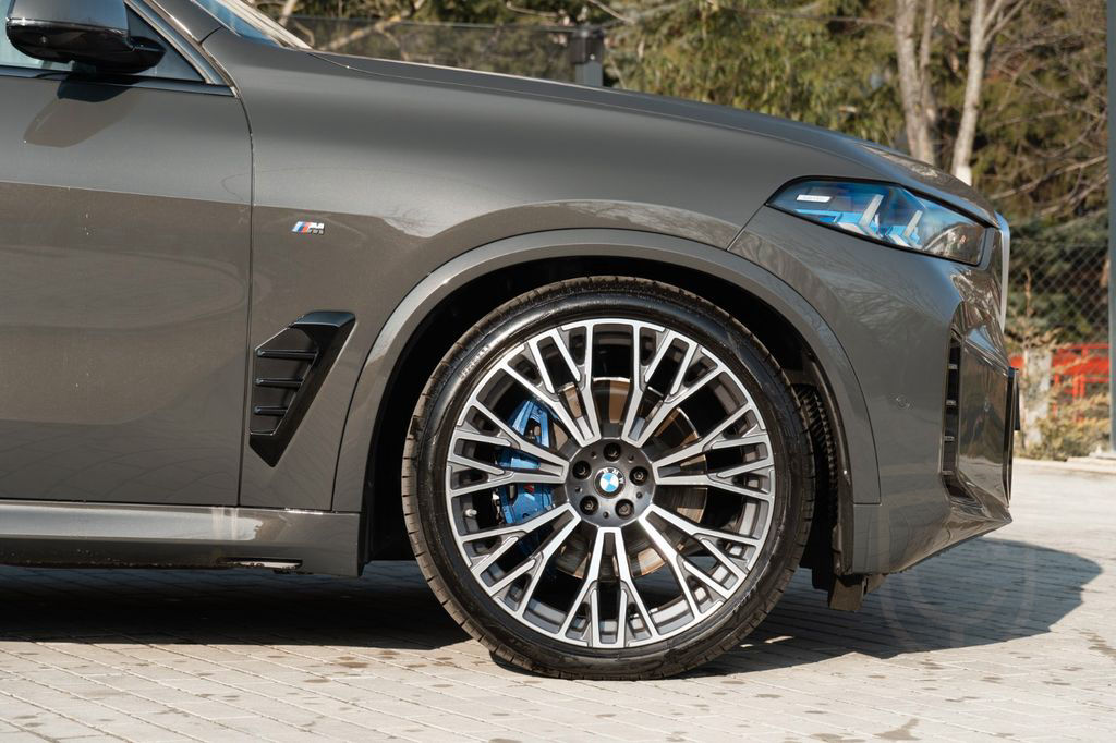 BMW X5 40i M SPORT.PANO.LUFTFE.SOFTC.INDIVIDUAL.22"