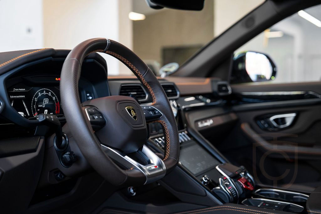 Lamborghini Urus S | Akrapovič | Full Spec