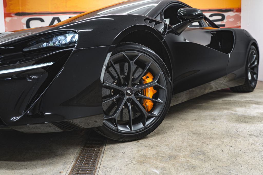 McLaren ARTURA COUPE STOCK LIKE NEW PERFECT CONDITION