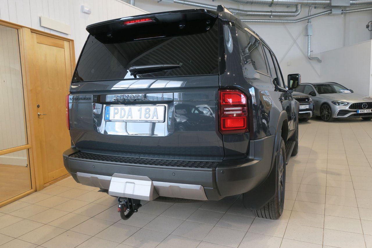 Toyota Land Cruiser 2.8 4WD Executive